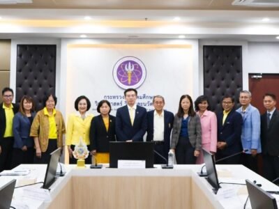 Read more about the article ศูนย์ความเป็นเลิศด้านฟิสิกส์ เข้าร่วมหารือ เรื่อง รายงานสถานภาพการดำเนินงานและรับมอบนโยบายในการขับเคลื่อนการดำเนินงานของศูนย์ความเป็นเลิศ