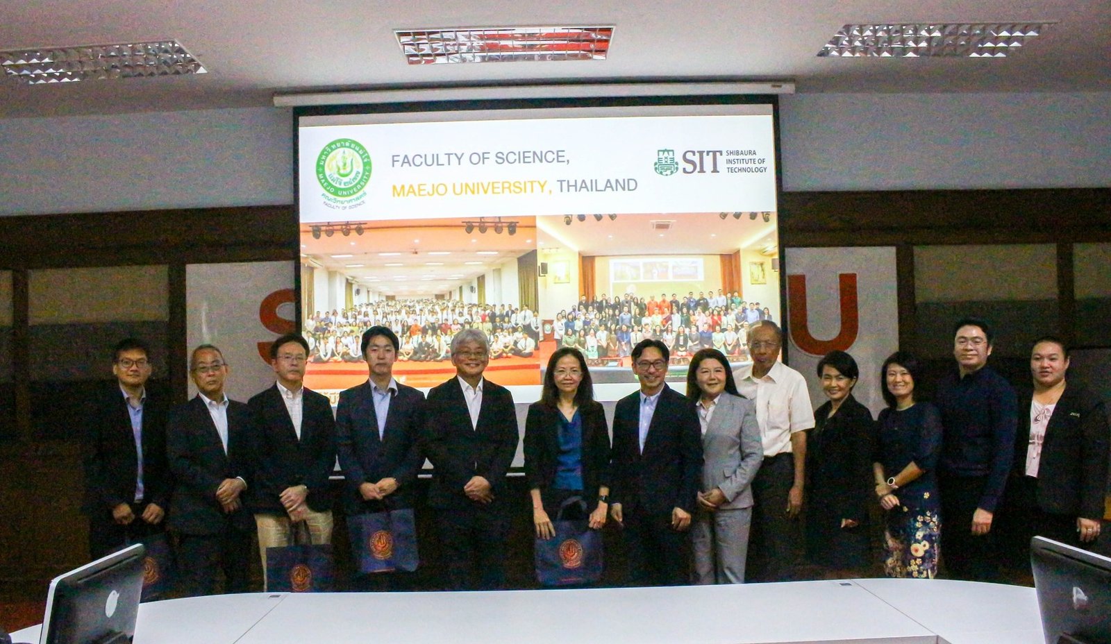Read more about the article ศูนย์ความเป็นเลิศด้านฟิสิกส์ เยี่ยมชมและหารือความร่วมมือกับมหาวิทยาลัยแม่โจ้ และ Shibaura Institute of Technology ประเทศญี่ปุ่น
